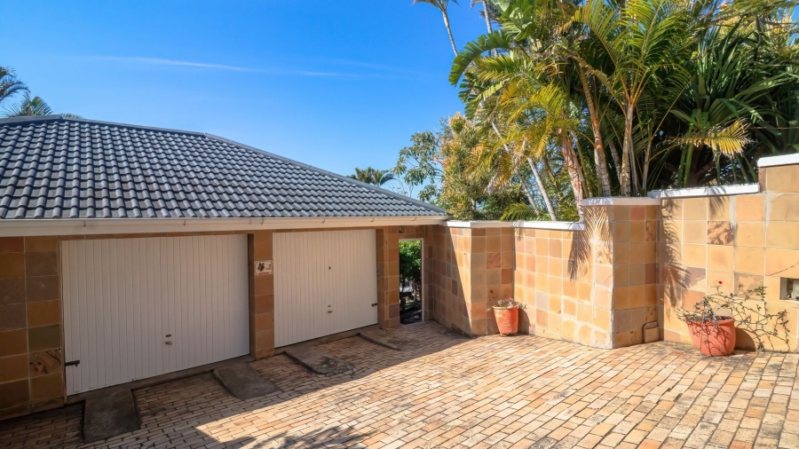 4 Bedroom Property for Sale in Bonza Bay Eastern Cape